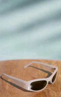 PrettyLittleThing Visor Sunglasses*A.KJÆRBEDE Milky Green Lens Visor Sunglasses