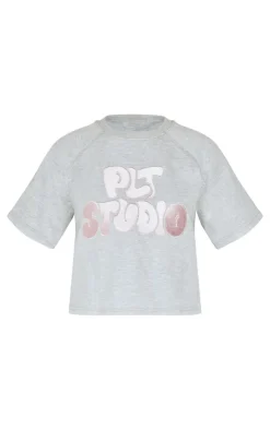 PrettyLittleThing T-Shirts*Contrast Embroidered Studio Print Sweat Top