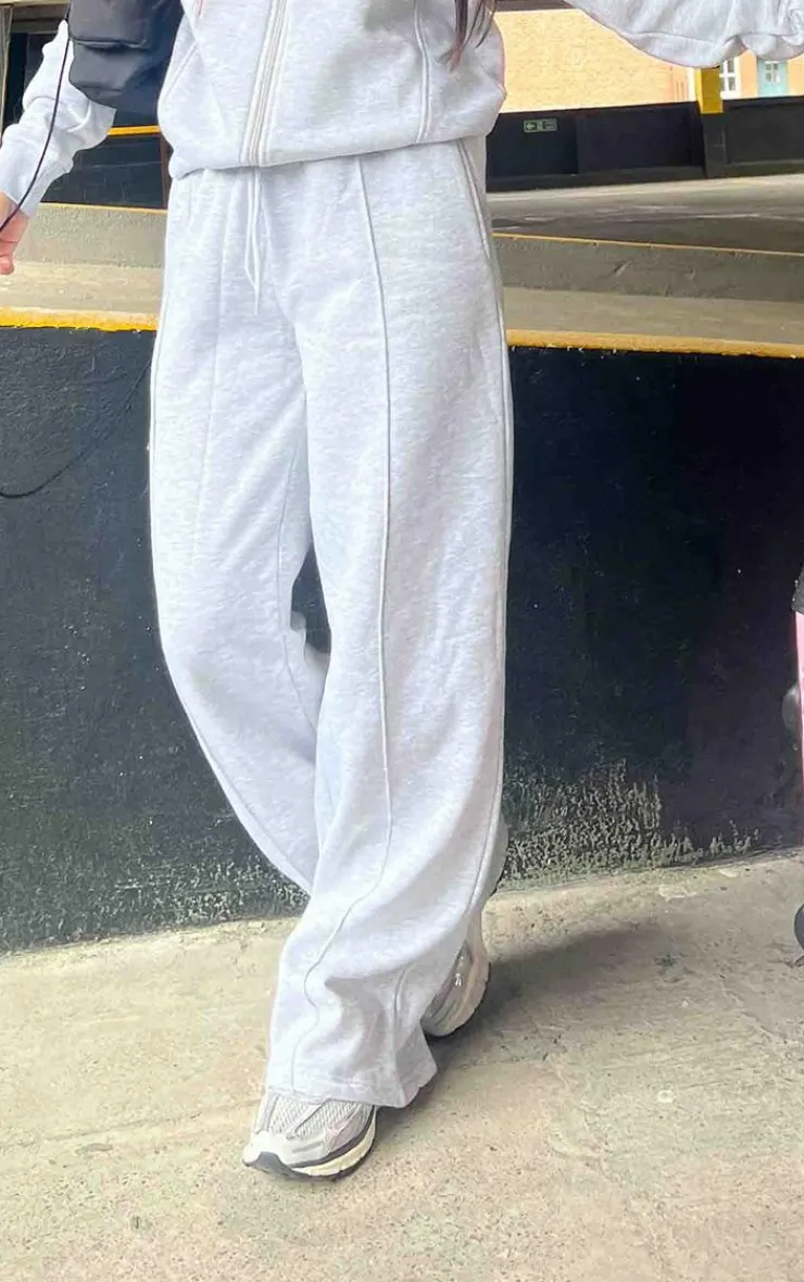 Discount PrettyLittleThing Seam Detail Straight Leg Sweatpant Ash Grey