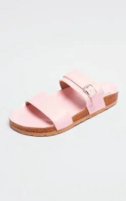 PrettyLittleThing Wide Fit Sandals*PU Wide Fit Double Strap Flat Sandals