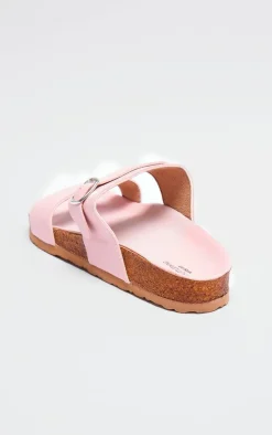 PrettyLittleThing Wide Fit Sandals*PU Wide Fit Double Strap Flat Sandals