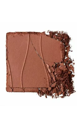 PrettyLittleThing Contouring*Barry M Heatwave Bronzer
