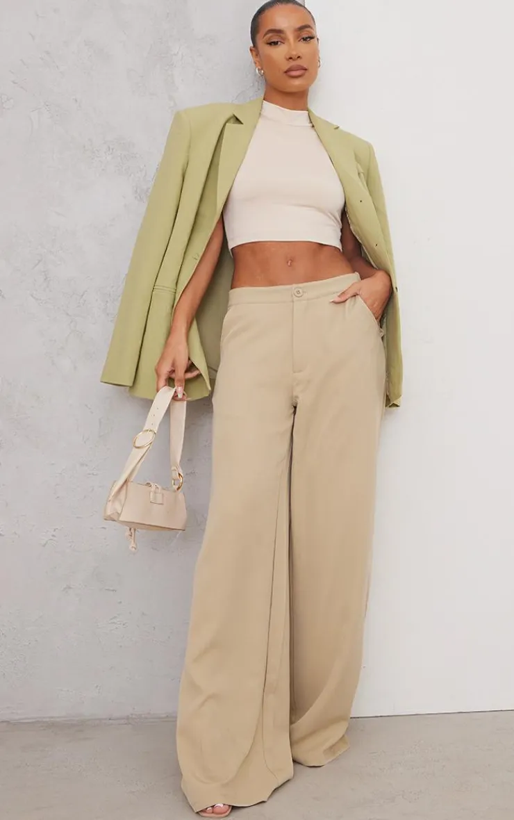 PrettyLittleThing Sleeveless Tops*Basic Slinky High Neck Sleeveless Crop