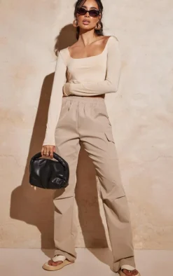 PrettyLittleThing Basic Tops*Basic Slinky Square Neck Crop Top