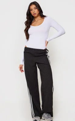 PrettyLittleThing Basic Tops*Basic Cotton Blend V Neck Long Sleeve Bodysuit