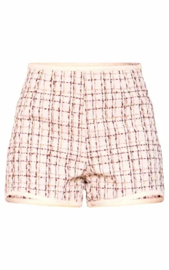 PrettyLittleThing Boucle Contrast Binding Hot Pants Beige