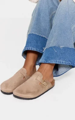 PrettyLittleThing Mules*Faux Suede Buckled Mule Cloggs