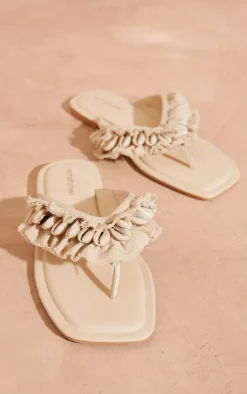 PrettyLittleThing Flat Sandals*PU Square Toe Shell Frayed Toe Thong Flat Sandals