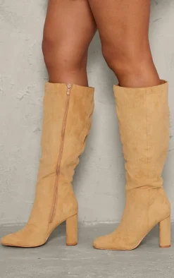 PrettyLittleThing Wide Fit Heels*Wide Fit Faux Suede Square Toe Block Heel Knee High Boots