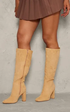 PrettyLittleThing Wide Fit Heels*Wide Fit Faux Suede Square Toe Block Heel Knee High Boots