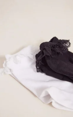 PrettyLittleThing Socks*& White Lace Frill 2 Pack Socks