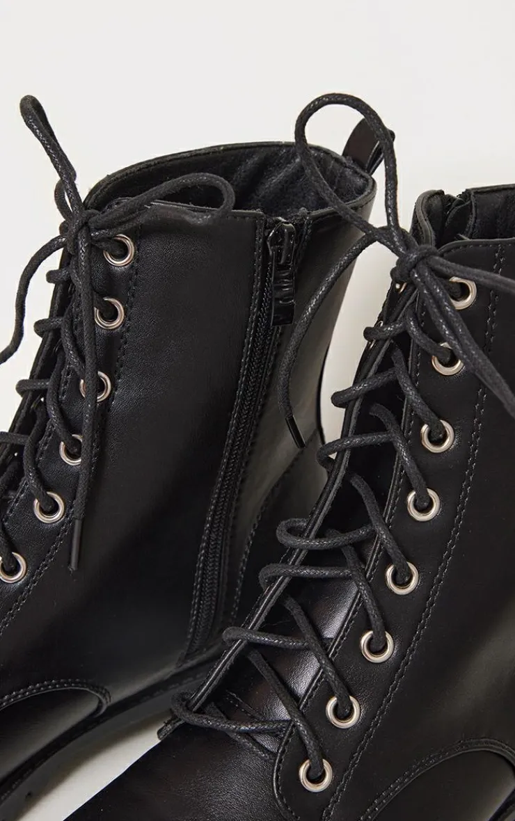 PrettyLittleThing Black Boots*Basic PU Biker Boots