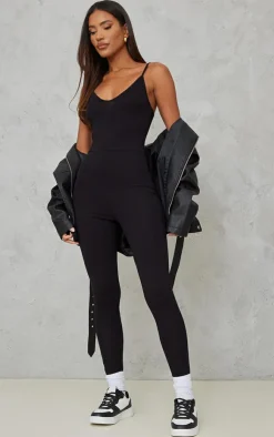 PrettyLittleThing Christmas Shop*Basic Strappy Plunge Jumpsuit