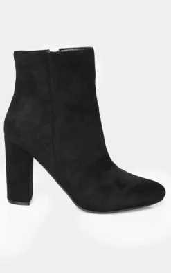 PrettyLittleThing Black Boots*Behati Faux Suede Ankle Boots