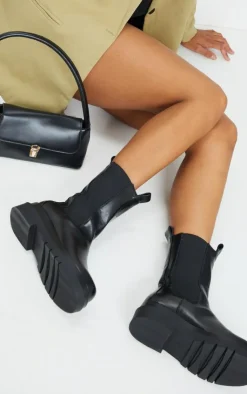 PrettyLittleThing Black Boots*Calf High Chunky Chelsea Boot