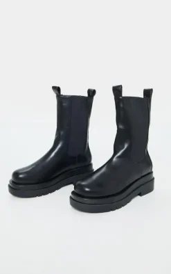 PrettyLittleThing Black Boots*Calf High Chunky Chelsea Boot