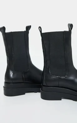 PrettyLittleThing Black Boots*Calf High Chunky Chelsea Boot