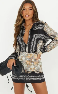New PrettyLittleThing Chain Print Woven Mini Skirt Black