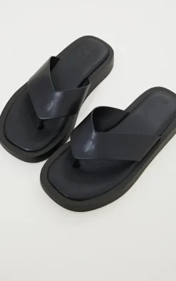 PrettyLittleThing Flat Sandals*Chunky Sandal Toe Post Flip Flops