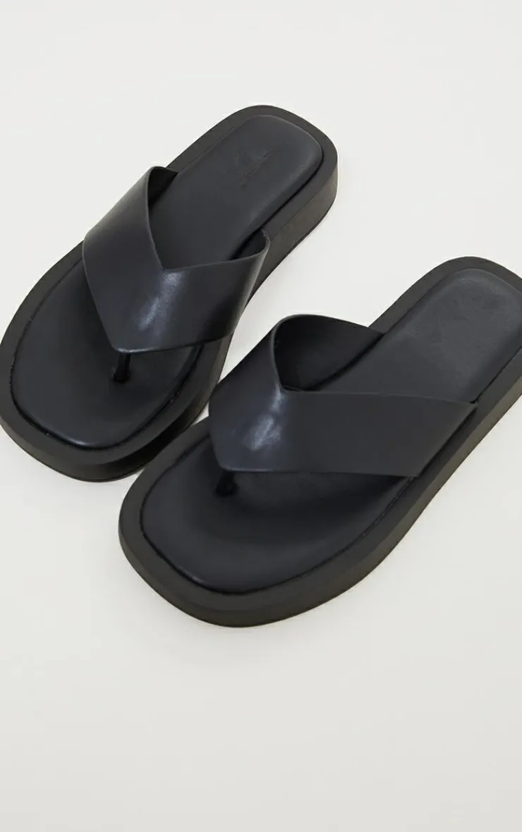 PrettyLittleThing Flat Sandals*Chunky Sandal Toe Post Flip Flops