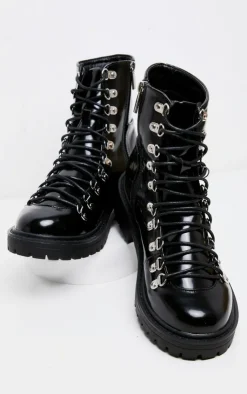 PrettyLittleThing Black Boots*Cleated Sole Combat Eyelet Ankle Boot