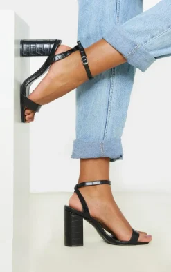 PrettyLittleThing Wide Fit Sandals*Croc Wide Fit Chunky Block Heel Strappy Sandal