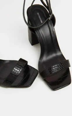 PrettyLittleThing Wide Fit Sandals*Croc Wide Fit Chunky Block Heel Strappy Sandal