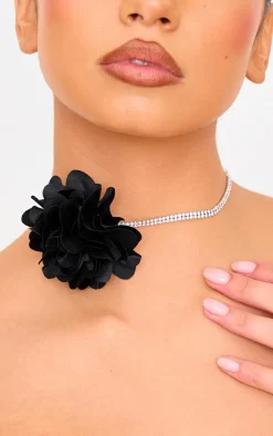 PrettyLittleThing Necklaces*Diamante Flower Choker