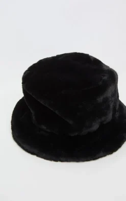 PrettyLittleThing Hats*Faux Fur Bucket Hat