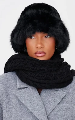 PrettyLittleThing Hats*Faux Fur Fluffy Trim Bucket Hat