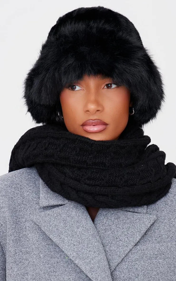 PrettyLittleThing Hats*Faux Fur Fluffy Trim Bucket Hat
