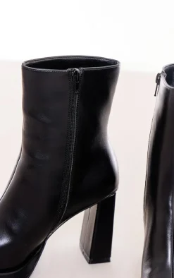 PrettyLittleThing Block Heels*Faux Leather Square Toe Block Heeled Ankle Boots