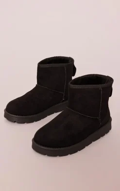 PrettyLittleThing Black Boots*Faux Suede Cleated Ankle Boots