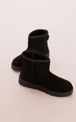 PrettyLittleThing Black Boots*Faux Suede Cleated Ankle Boots