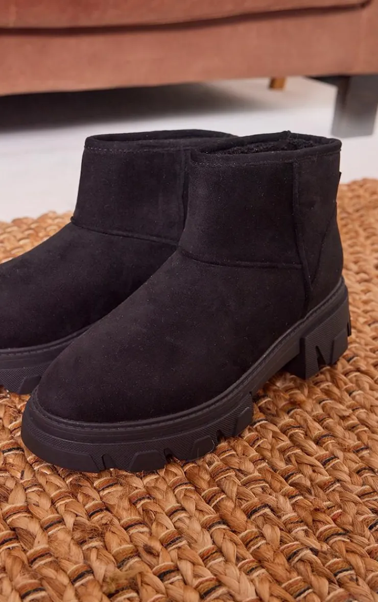 PrettyLittleThing Black Boots*Faux Suede Round Toe Chunky Sole Ankle Boots