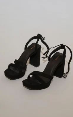 PrettyLittleThing Chunky Sandals*Faux Suede Square Toe Lace Up Flat Chunky Heeled Platforms