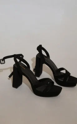PrettyLittleThing Chunky Sandals*Faux Suede Square Toe Lace Up Flat Chunky Heeled Platforms