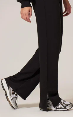 Best PrettyLittleThing Flared Split Hem Sweatpants Black
