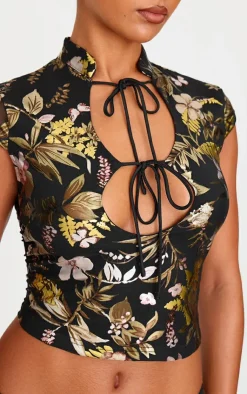 New PrettyLittleThing Floral Foil Printed Mesh Band Collar Crop Top Black