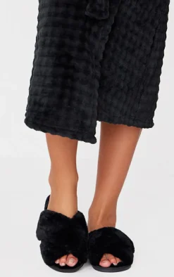 PrettyLittleThing Stocking Stuffers*Fluffy Cross Strap Slippers