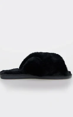PrettyLittleThing Stocking Stuffers*Fluffy Cross Strap Slippers