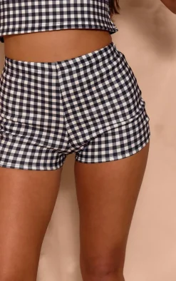 New PrettyLittleThing Gingham Print Hotpants Black