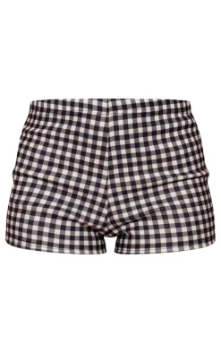 New PrettyLittleThing Gingham Print Hotpants Black