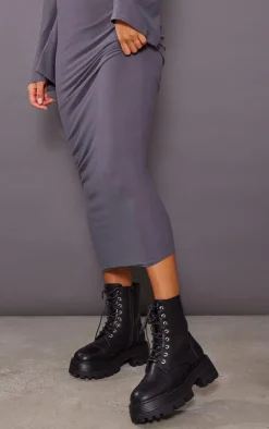 PrettyLittleThing Black Boots*Lace Up Chunky Sole Combat Boots