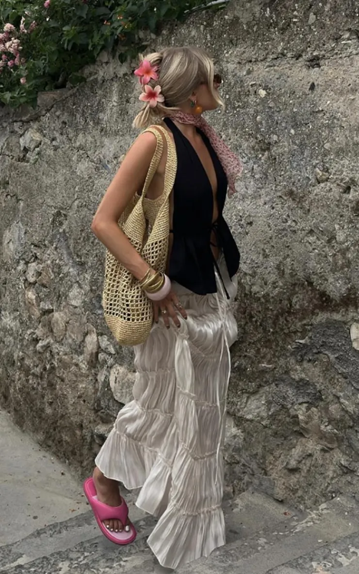PrettyLittleThing Sleeveless Tops*Linen Look Halterneck Backless Top