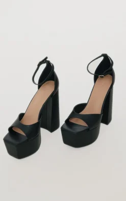 PrettyLittleThing High Heels*Matt PU Chucky Square Extreme High Heeled Platforms