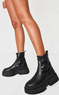 PrettyLittleThing Black Boots*Matte Round Toe Chunky Sole Chelsea Boots