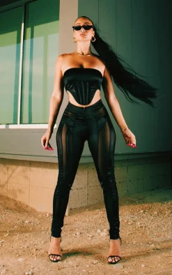 Online PrettyLittleThing Mesh Panel Cropped Corset Bandeau Top Black