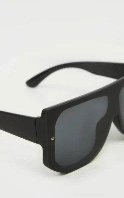 PrettyLittleThing Oversized Sunglasses*Oversized Back Frame Sunglasses