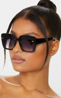 PrettyLittleThing Oversized Sunglasses*Oversized Gold Trim Square Frame Sunglasses